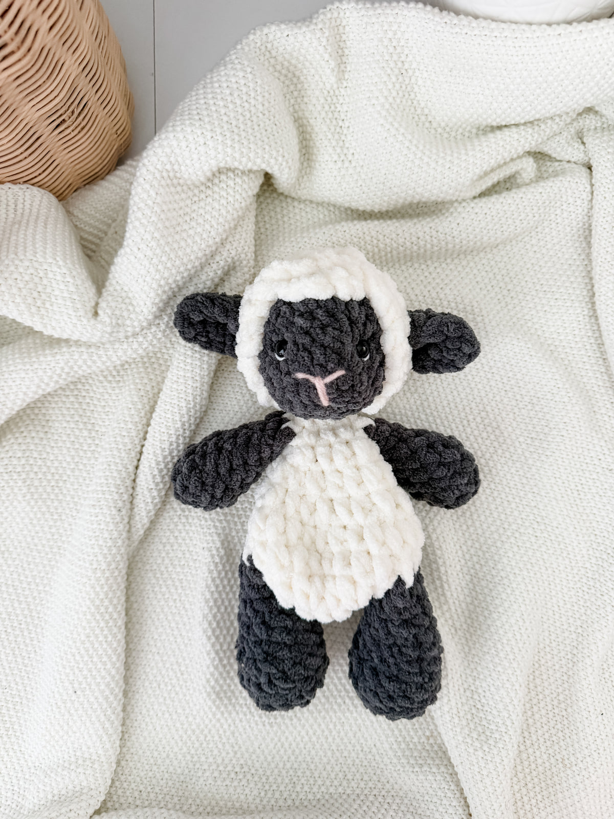 Lamb Lovey