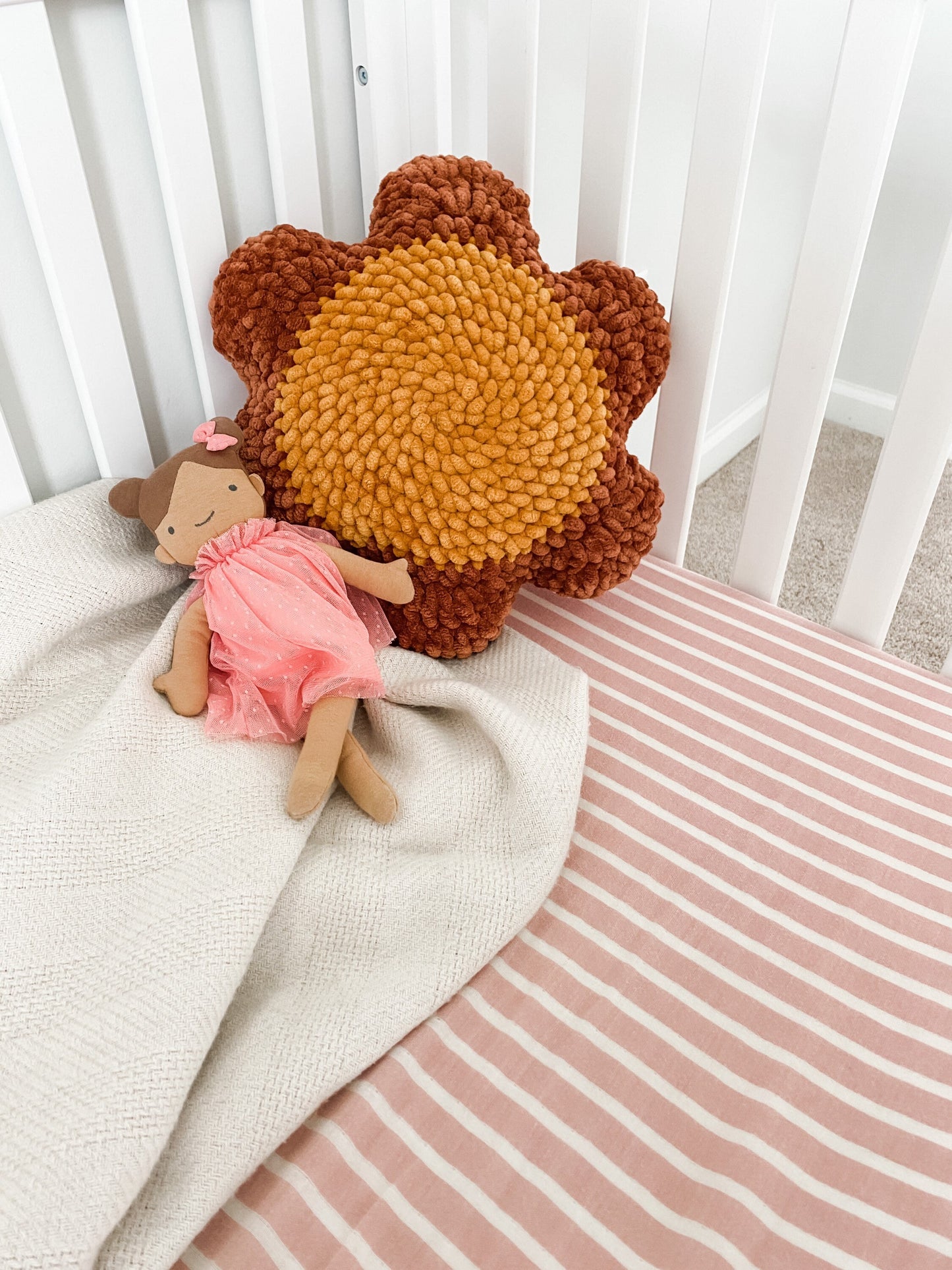 Daisy Days Pillow Crochet Pattern